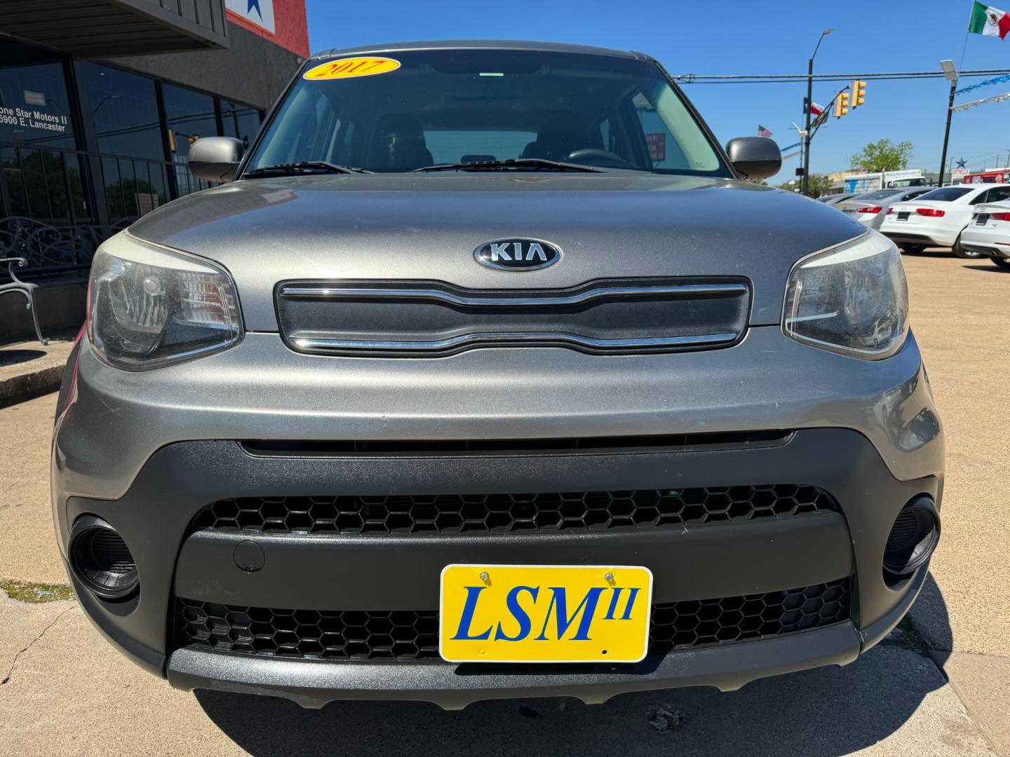 2017 GRAY KIA SOUL BASE (KNDJN2A27H7) , located at 5900 E. Lancaster Ave., Fort Worth, TX, 76112, (817) 457-5456, 0.000000, 0.000000 - This is a 2017 KIA SOUL BASE 4 DOOR WAGON 4 DR SEDAN that is in excellent condition. The interior is clean with no rips or tears or stains. All power windows, door locks and seats. Ice cold AC for those hot Texas summer days. It is equipped with a CD player, AM/FM radio, AUX port, Bluetooth connecti - Photo#1